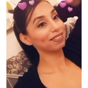 Meet your Posher, Claudia🙋